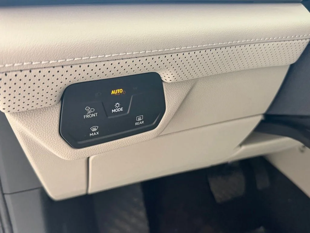 2026 Volkswagen Atlas SE w/Tech - Photo 22