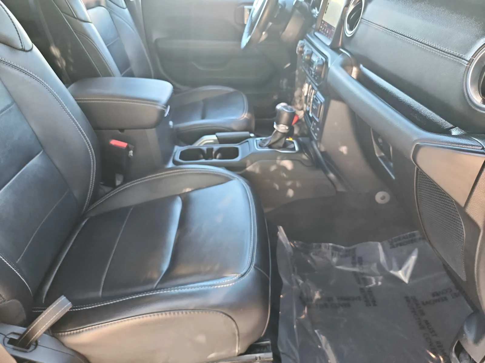 Used 2021 Sting-Gray Clearcoat Jeep Overland image 23