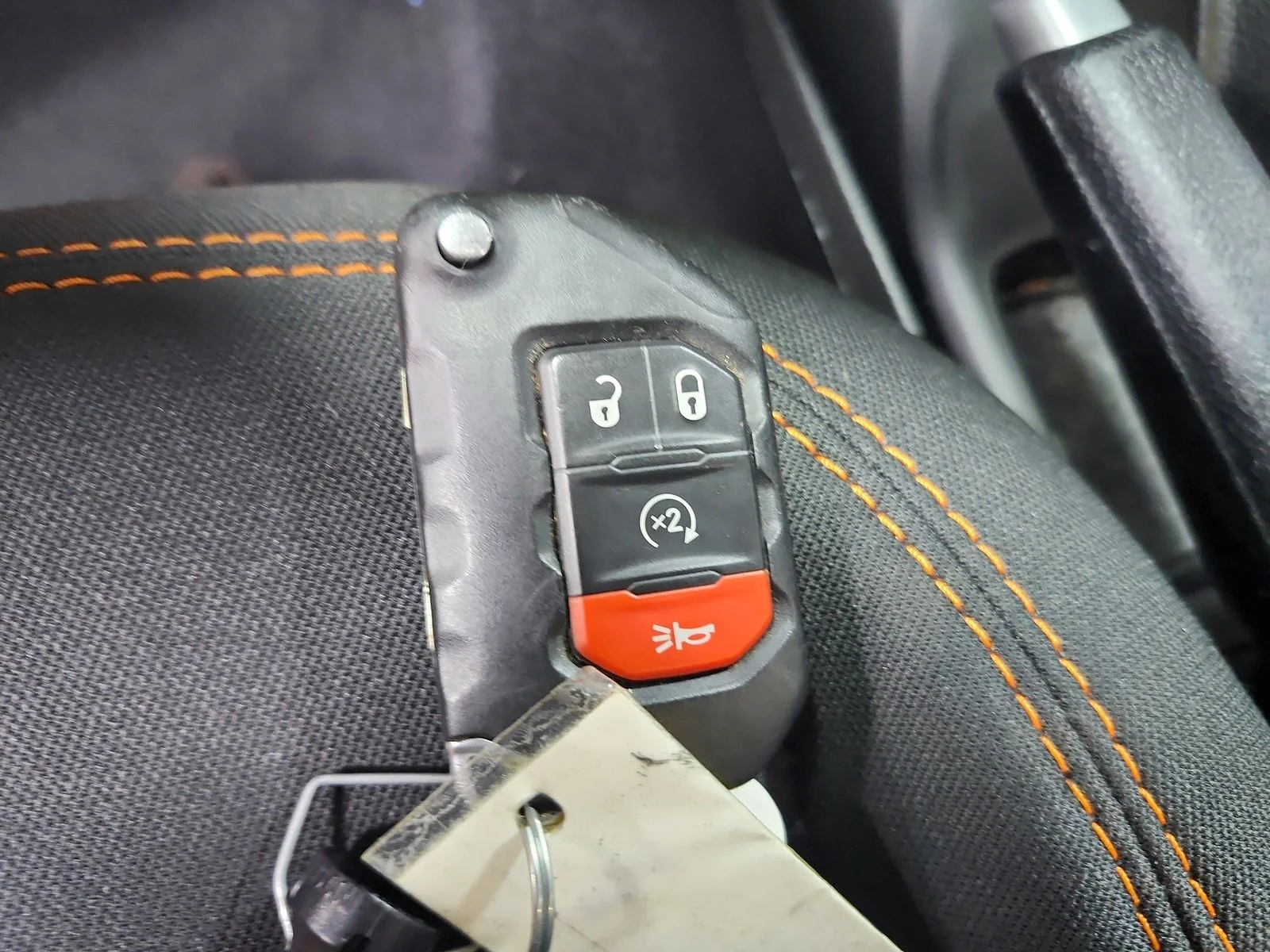 Used 2022 Silver Jeep Mojave image 30