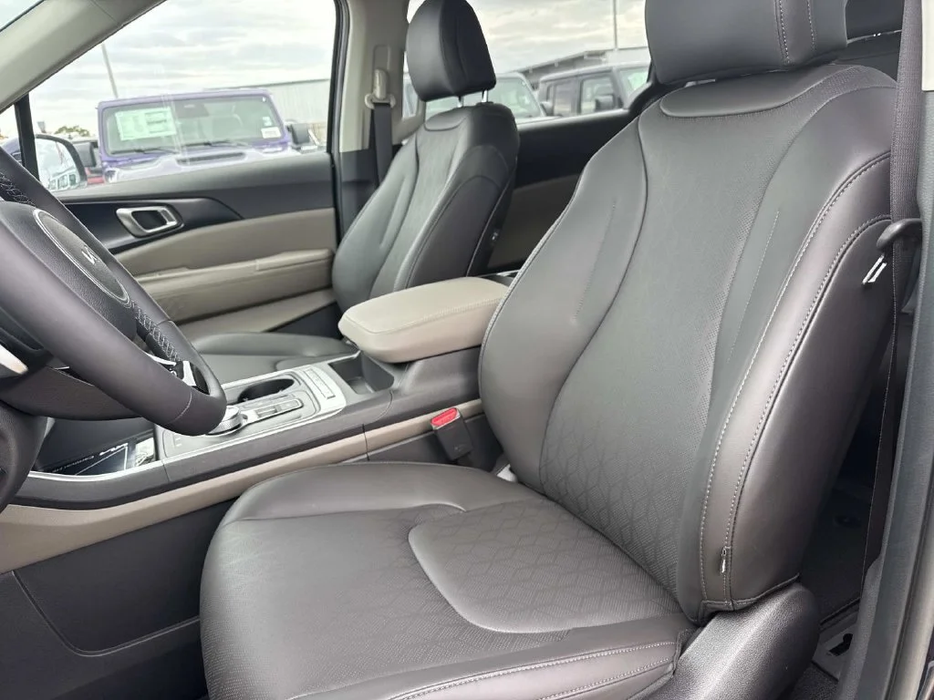 New 2026 Deep Chroma Blue Kia LXS image 8