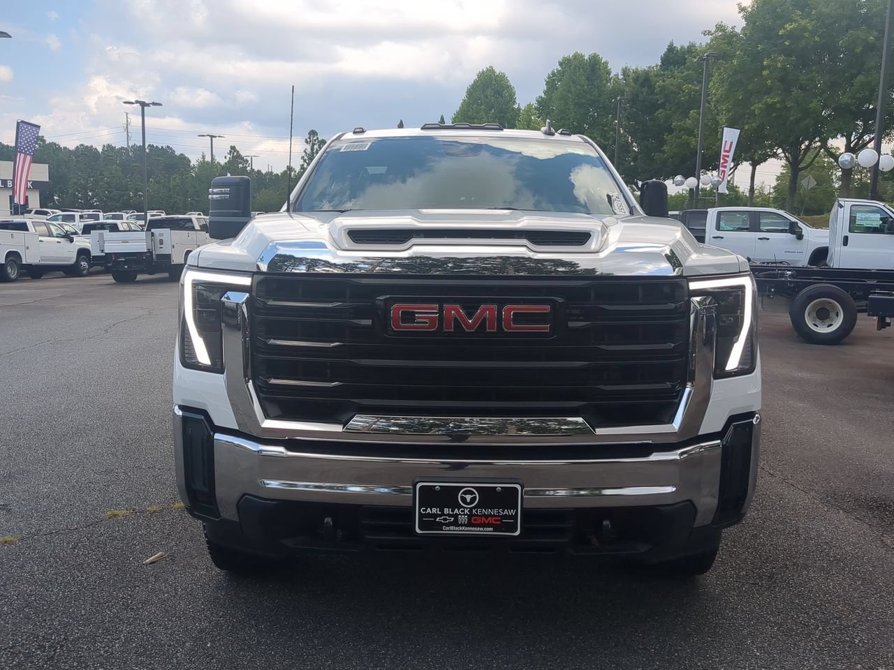 New 2026 Summit White GMC Pro image 3