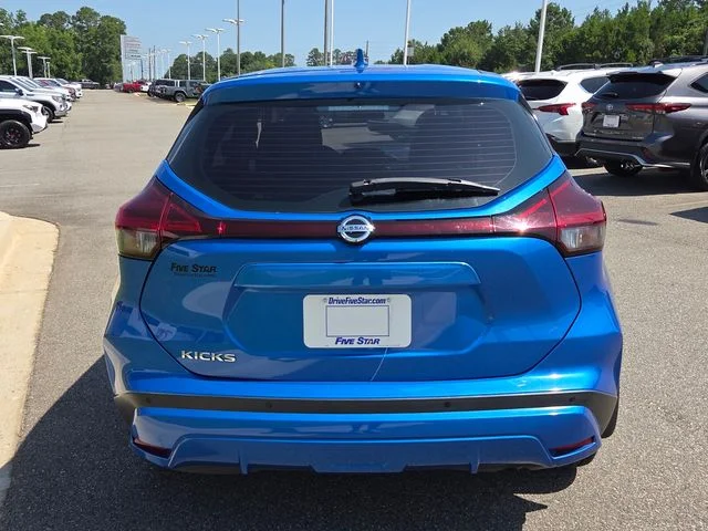 Used 2021 Blue Nissan S image 11