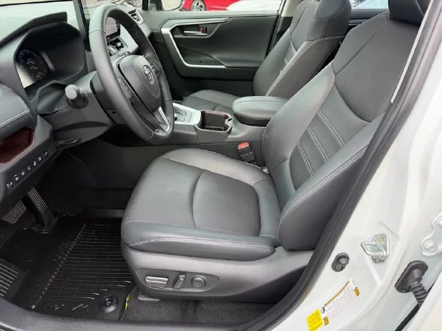 Used 2025 Beige Toyota Limited image 8