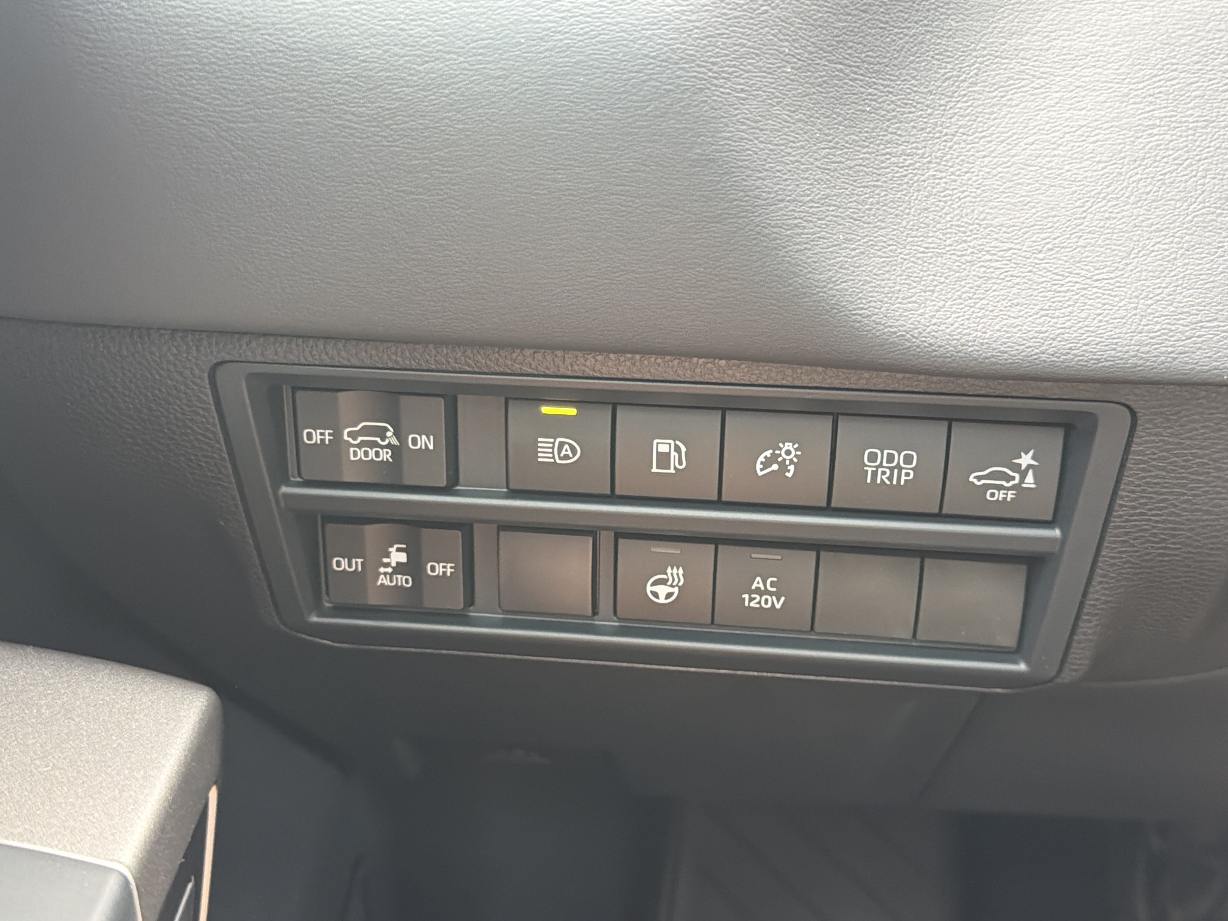New 2026 Celestial Silver Metallic Toyota Platinum image 30