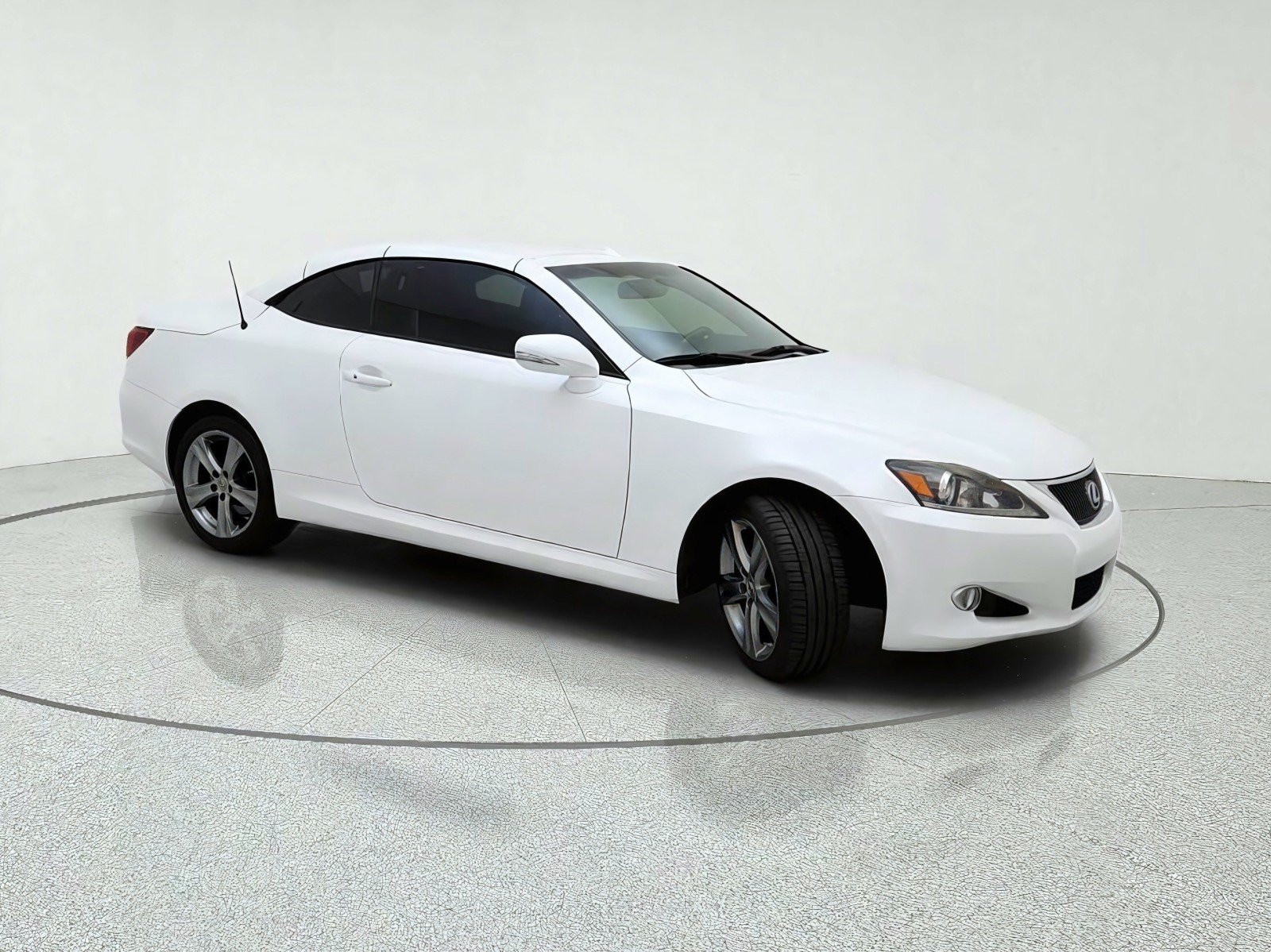 Used 2013 Starfire Pearl Lexus 2-DR. HARDTOP CONV image 5