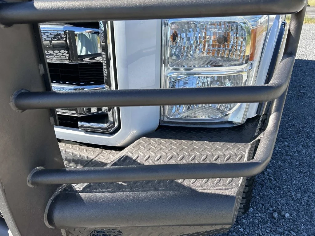 Used 2016 White Ford King Ranch image 36