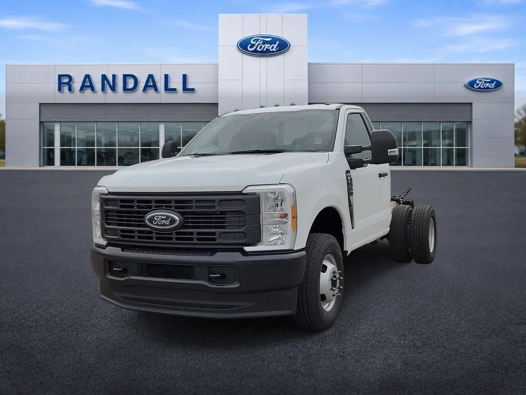 New 2026 Oxford White Ford F-350® XL image 2