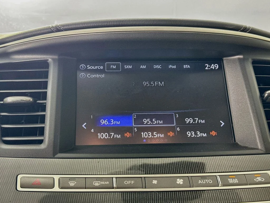 Used 2019 Majestic White INFINITI LUXE image 19