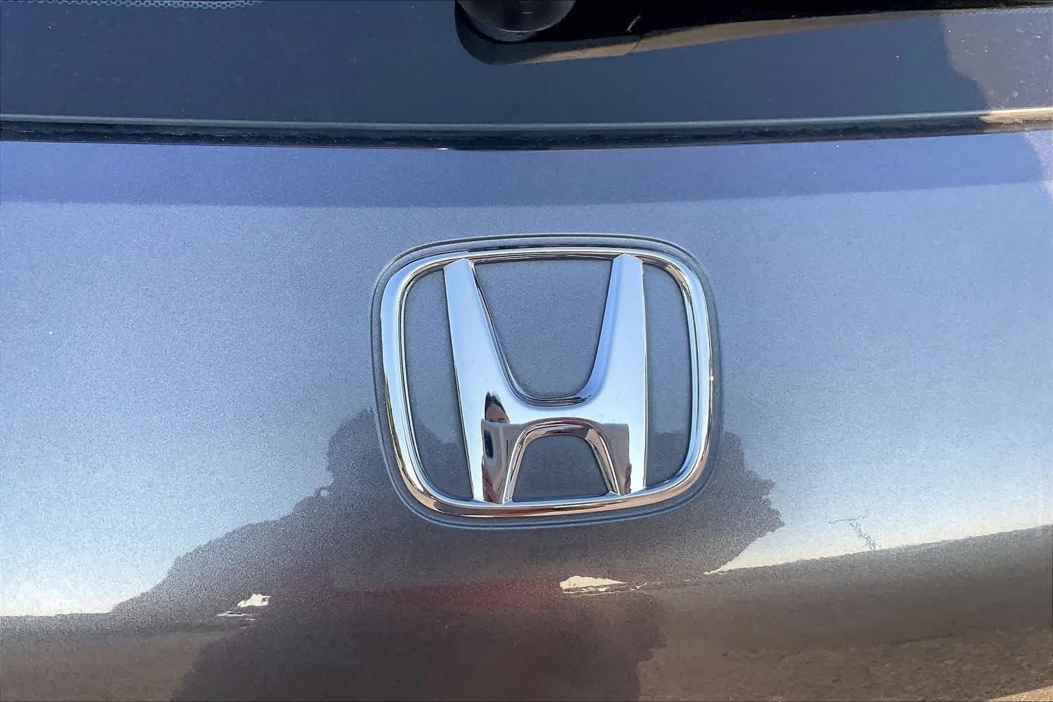 Used 2025 Modern Steel Metallic Honda LX image 9