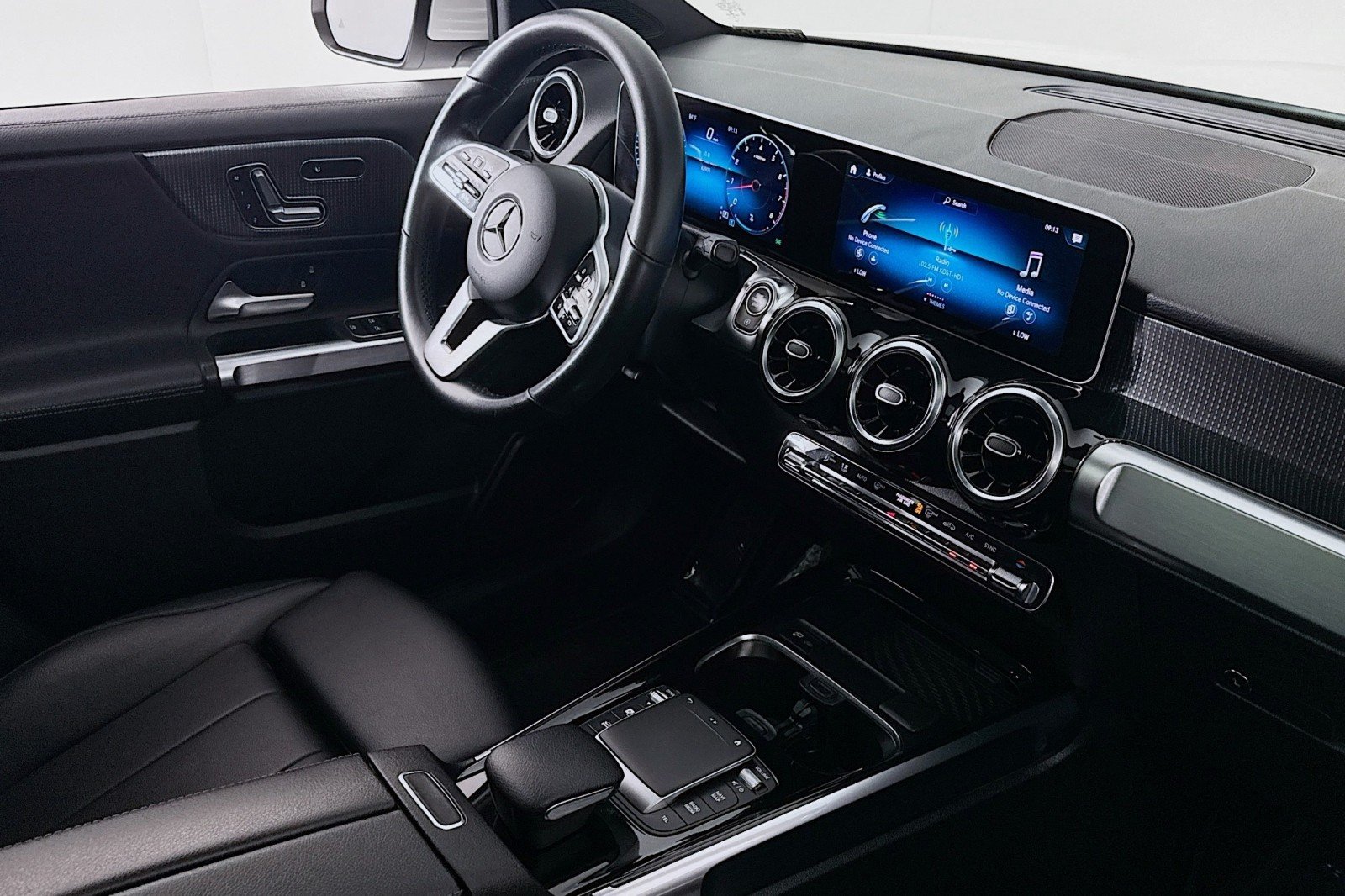 Used 2021 Polar White Mercedes-Benz 250 image 16