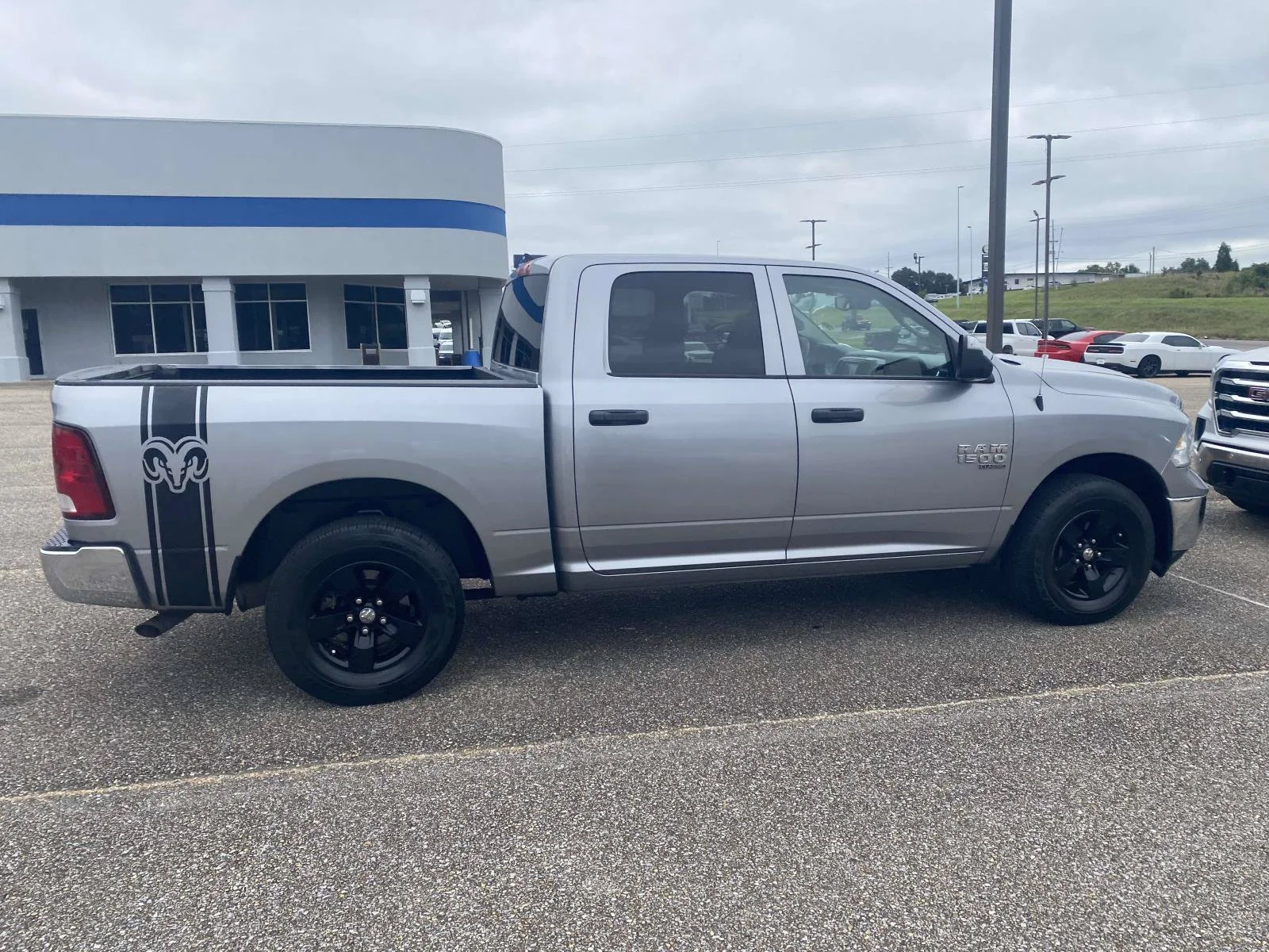 Used 2022 Silver Ram SLT image 2