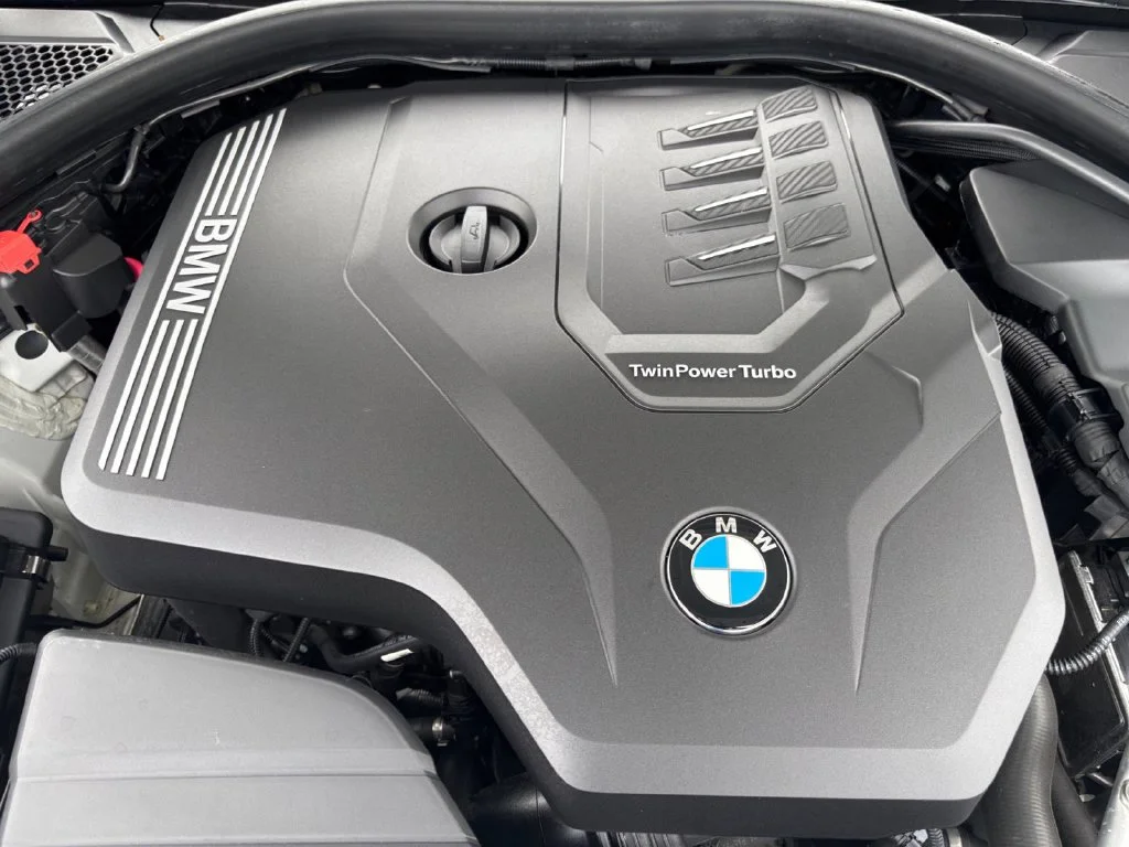 Used 2019 White BMW 330i xDrive image 39