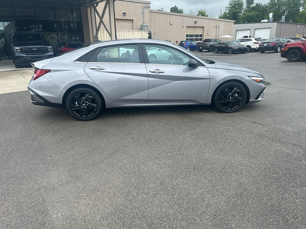 Used 2026 Fluid Metal Hyundai SEL Sport Premium image 8