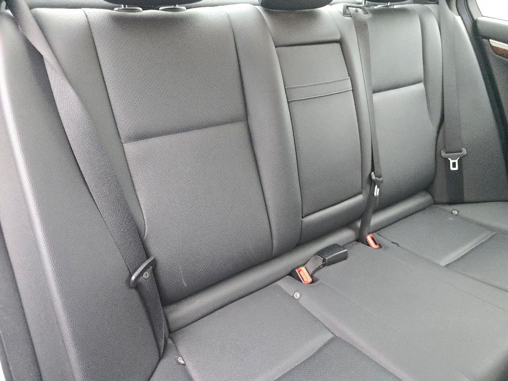 Used 2013  Mercedes-Benz C 300 image 18