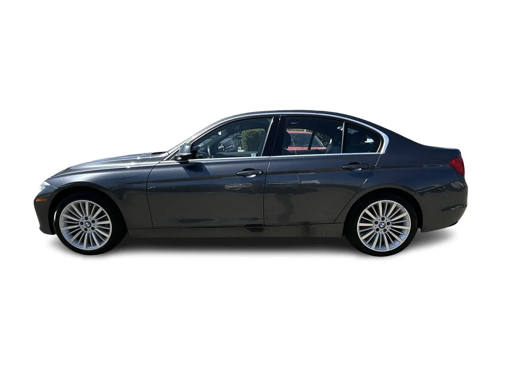 Used 2015 Mineral Grey Metallic BMW xDrive Sedan Dilawri Certified   Local BC   No Acc image 8