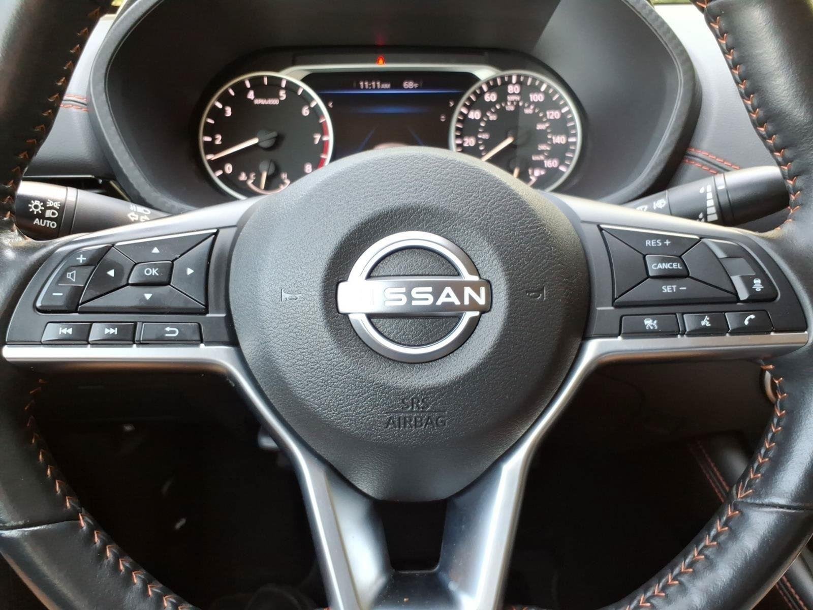 Used 2025 Aspen White Tricoat/Super Black Nissan SR image 18