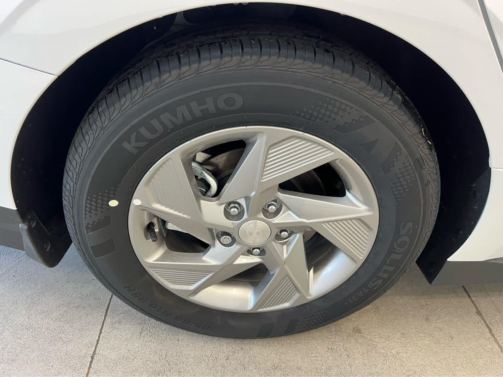 2025 Hyundai Sonata SE - Photo 16