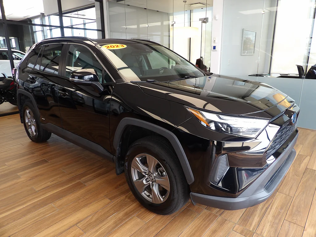 Used 2023 Midnight Black Metallic Toyota XLE image 3