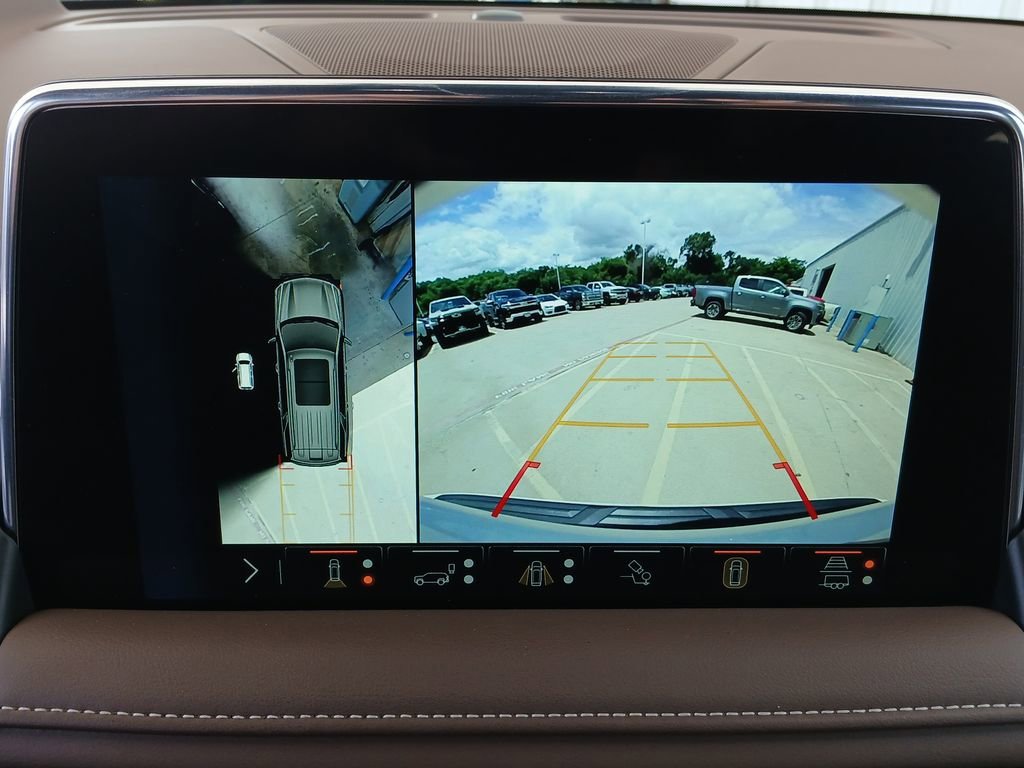 Used 2023 Iridescent Pearl Tricoat Chevrolet High Country image 15
