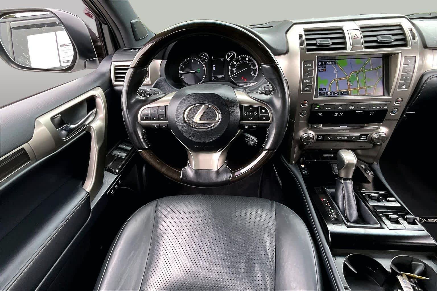 Used 2021 Starfire Pearl Lexus Luxury image 6