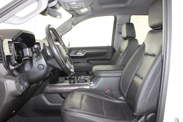 Used 2023 Summit White Chevrolet  image 15