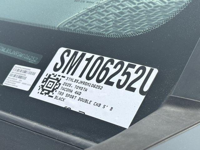 Certified Used 2025 BLACK Toyota  image 33