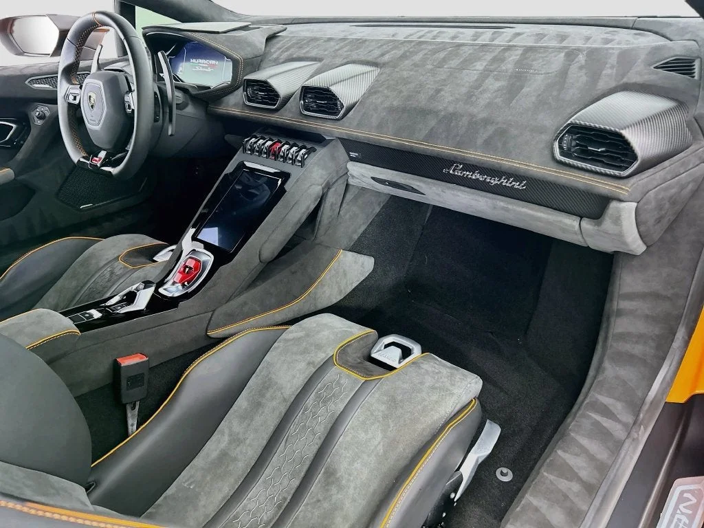 Used 2023 Orange Lamborghini  image 16