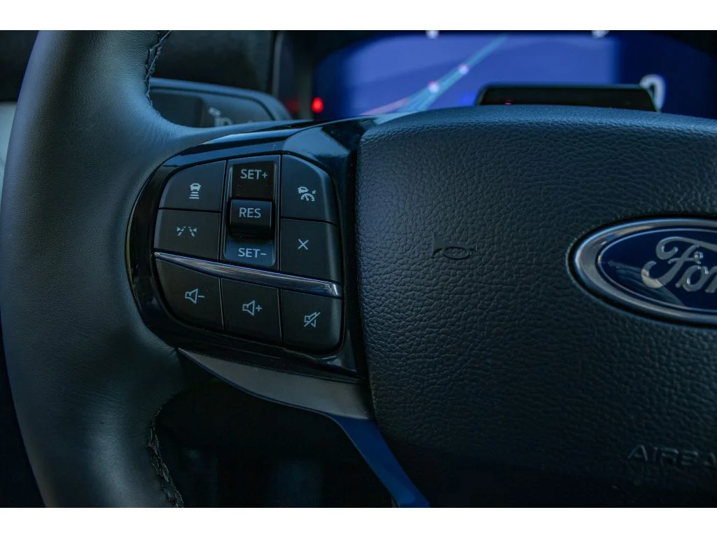New 2026 Star White Metallic Tri-Coat Ford Platinum image 22