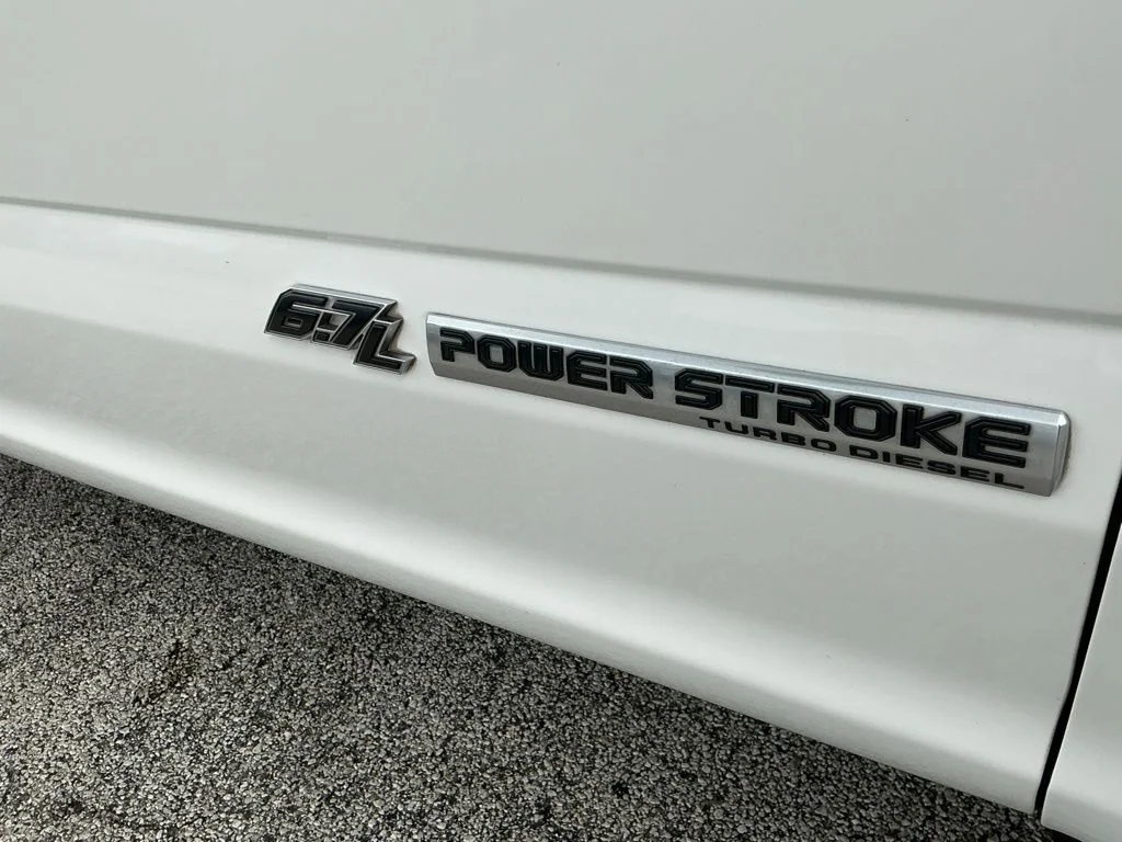 Used 2022 White Ford Platinum image 11