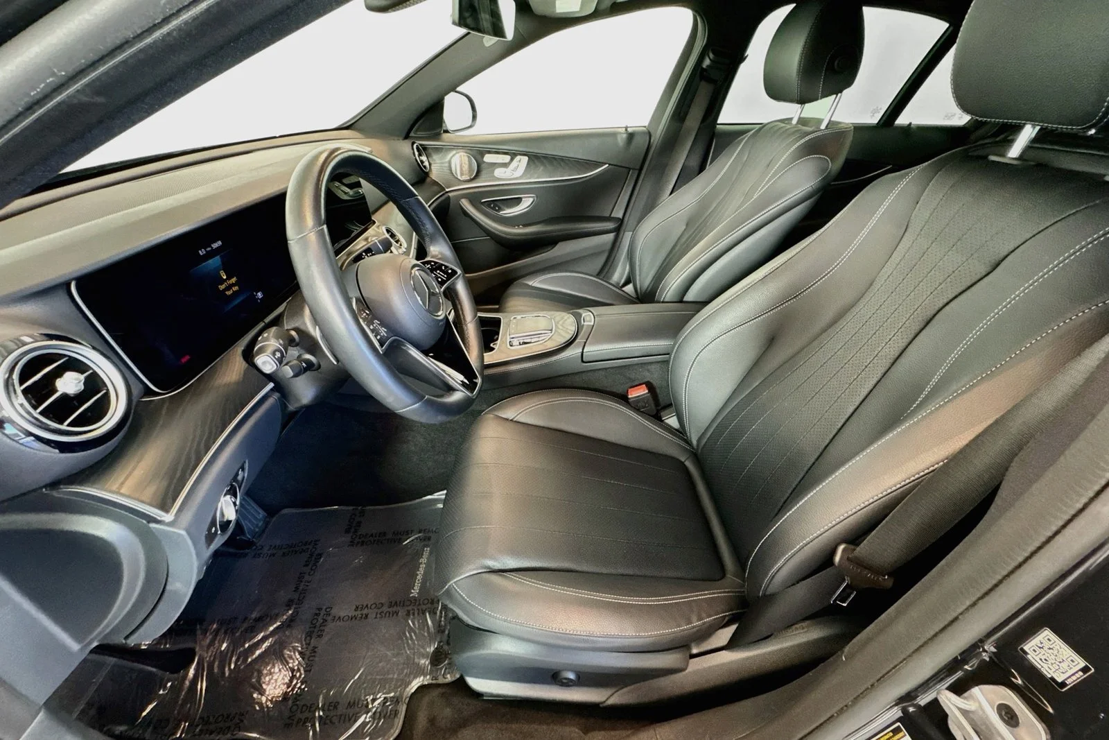 Used 2022 Graphite Grey Metallic Mercedes-Benz E 350 image 19