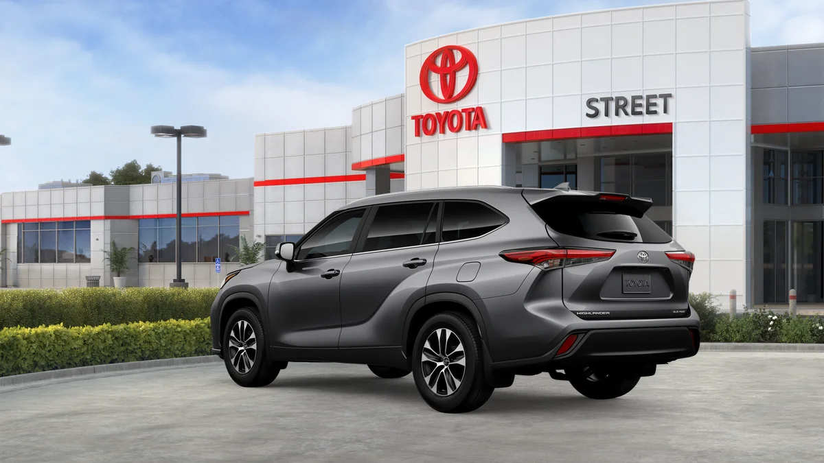New 2026 Heavy Metal Toyota XLE image 18