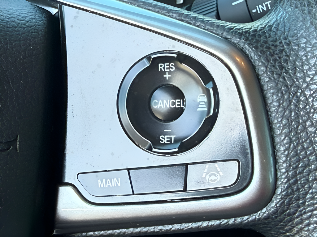Used 2021 White Honda EX image 17
