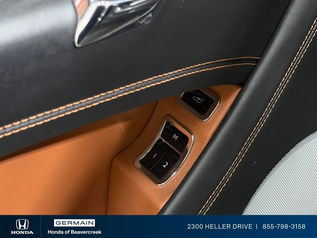 Used 2018 Porcelain Metallic Bentley W12 image 20