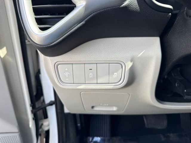 Used 2021 White Kia LX image 28