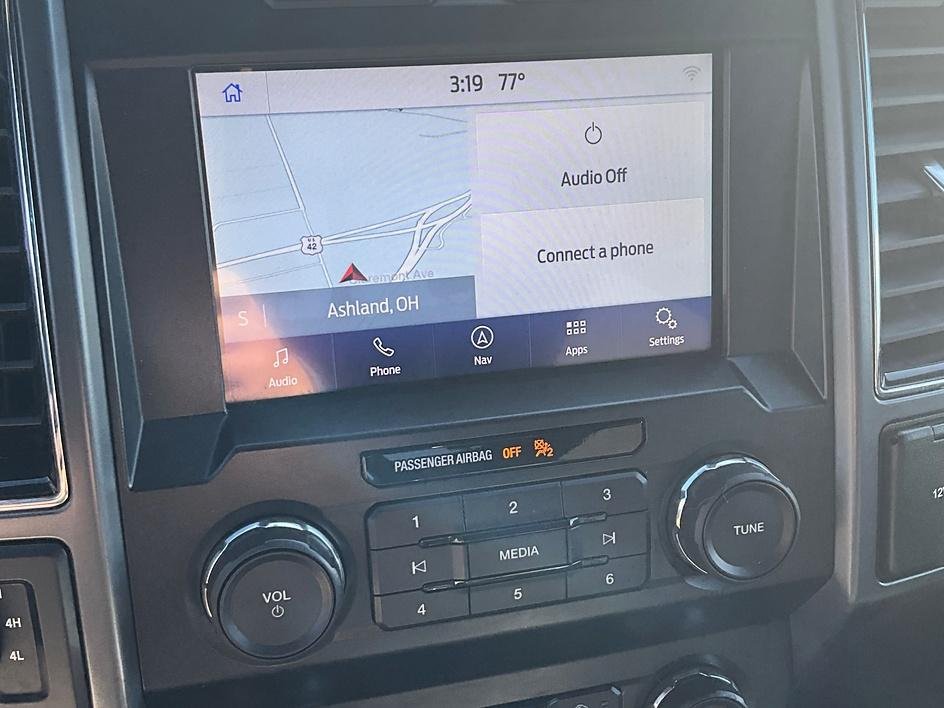 Used 2019 Silver Ford XLT image 28
