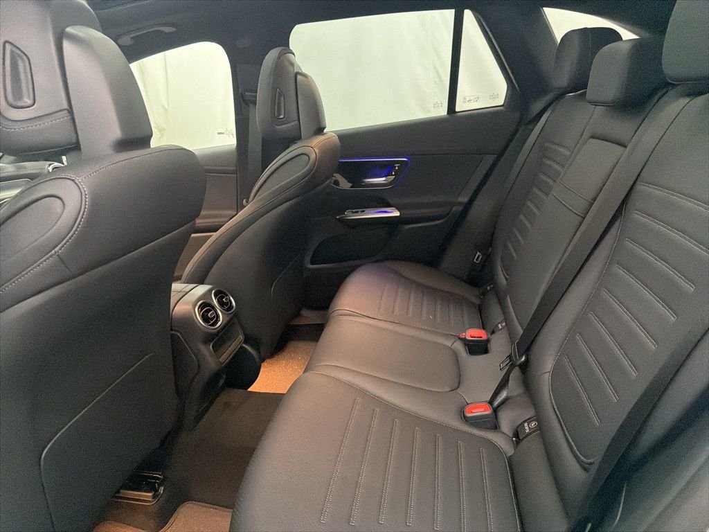 New 2026 Polar White Mercedes-Benz GLC 300 image 20