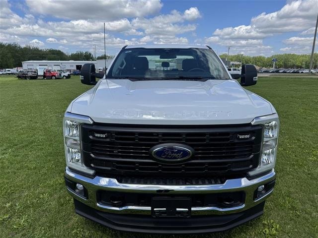 New 2026 Oxford White Ford F-350® XL image 26