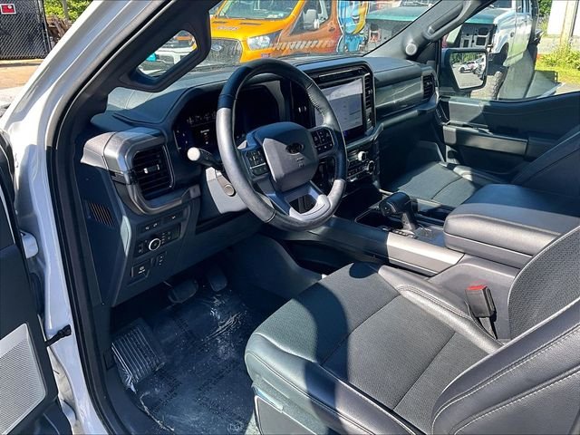 Used 2024 White Ford Lariat image 8