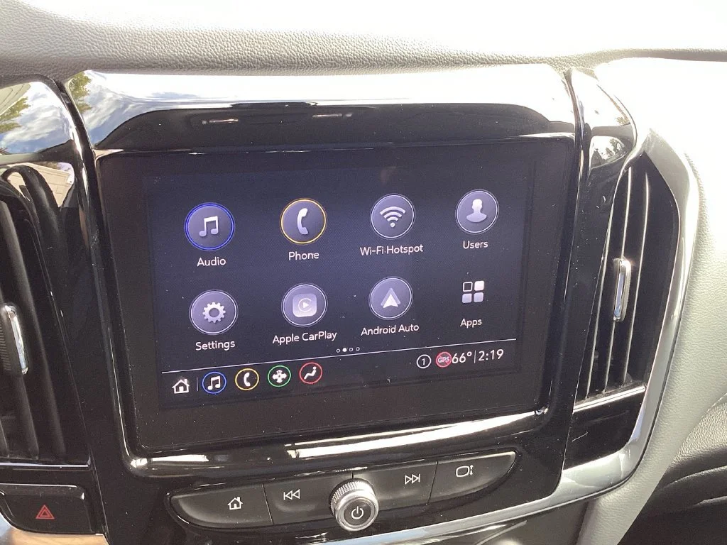 Used 2021 SILVER ICE METALLIC Chevrolet LT Cloth image 39