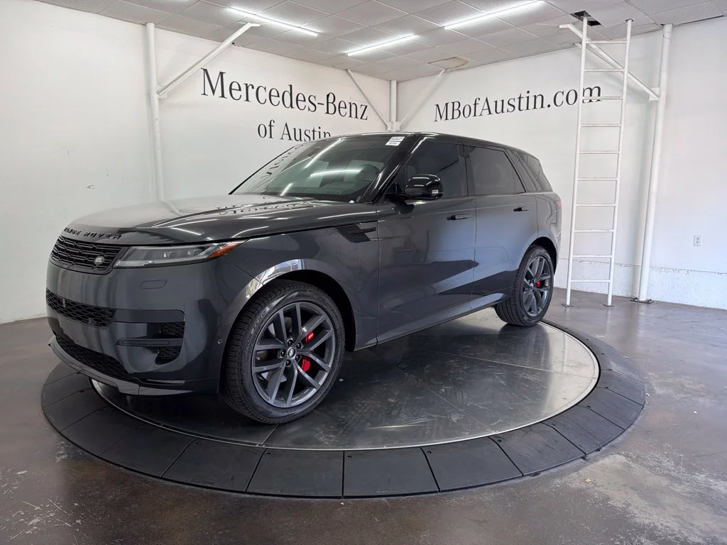New 2024 Gray Land Rover Dynamic SE image 3