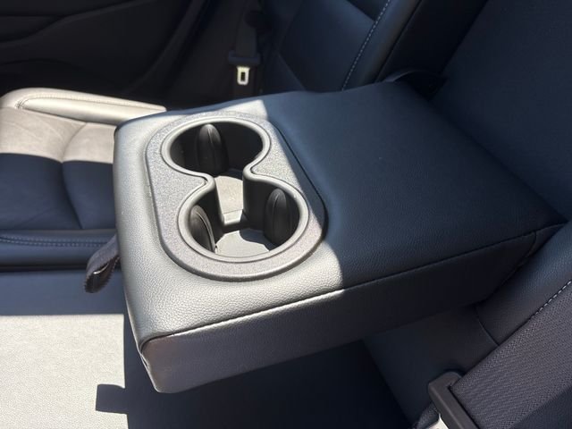 Used 2023 White GMC SLT image 31