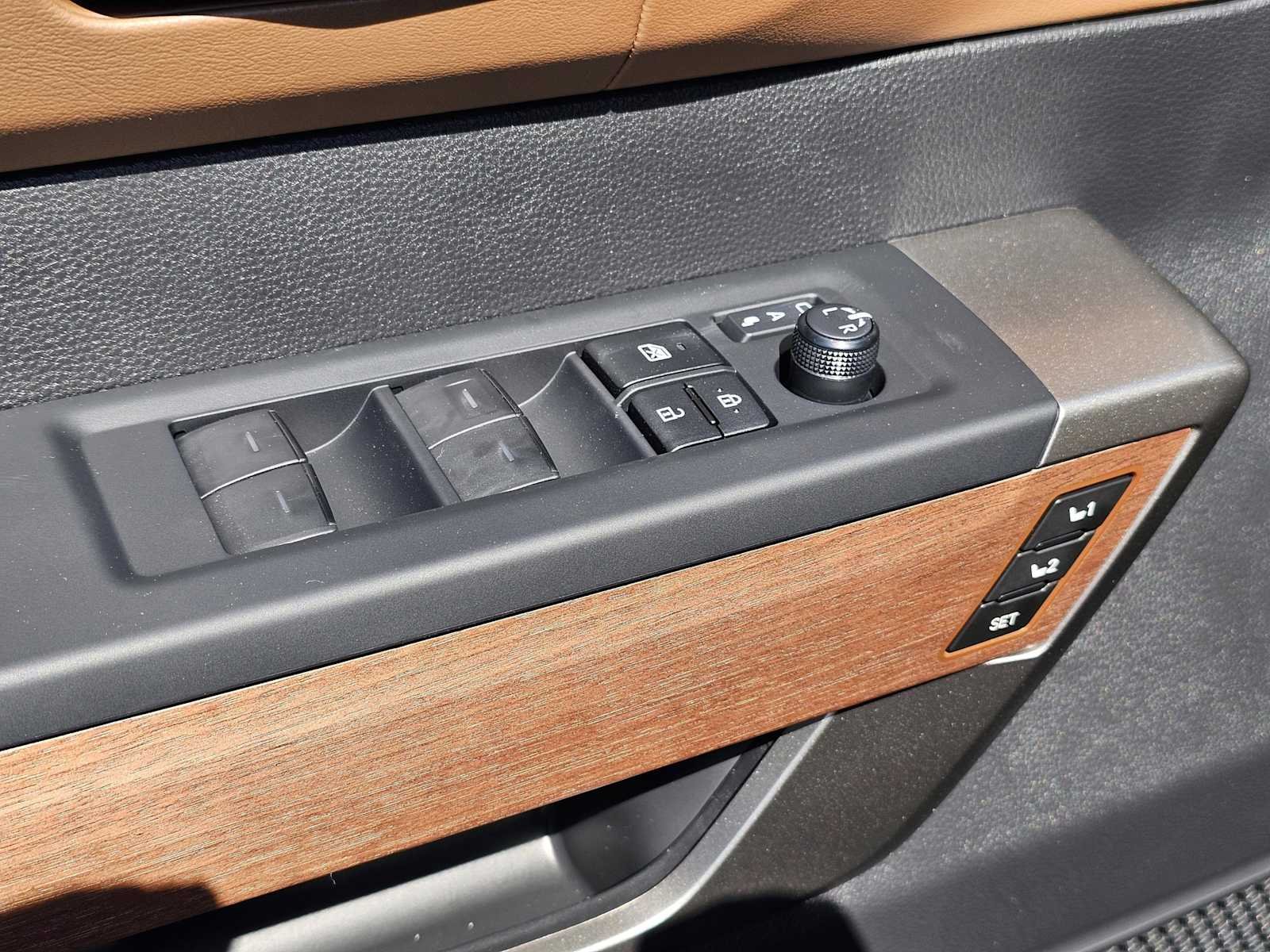 2026 Toyota Tundra 1794 Edition - Photo 13