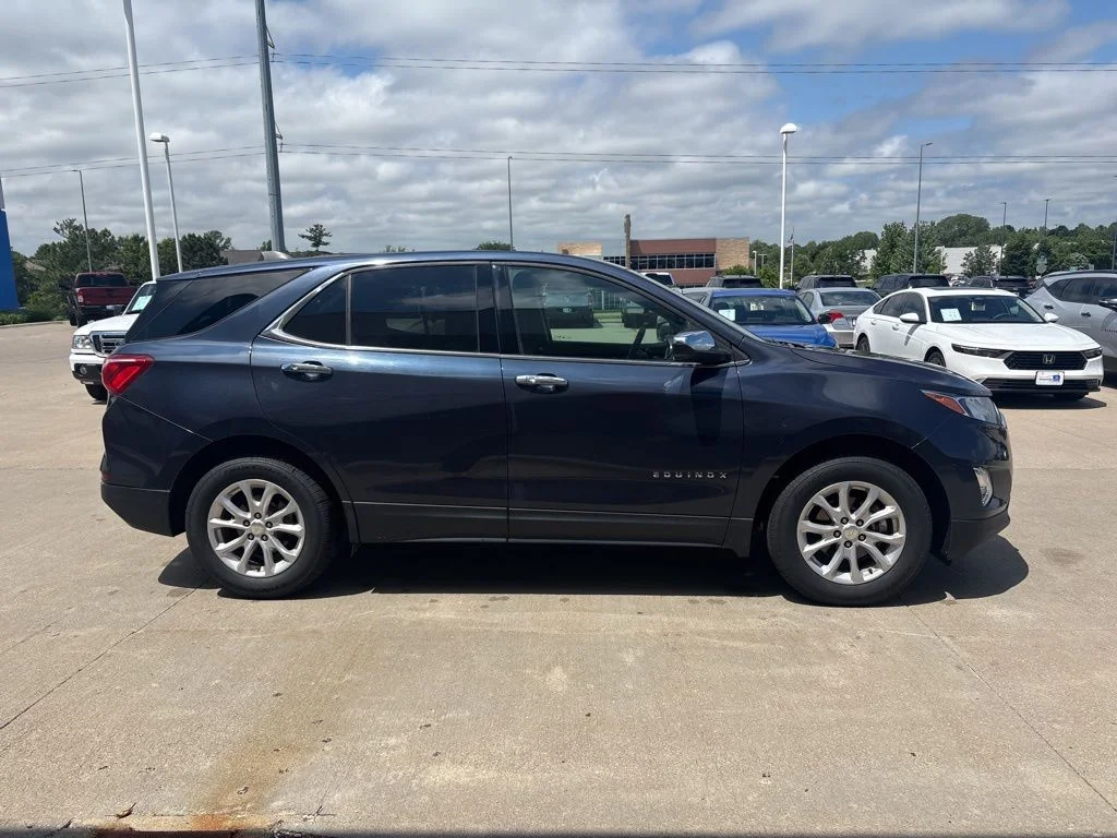 Used 2019 Blue Chevrolet LT image 4