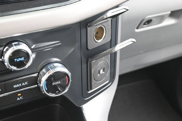 New 2026 Agate Black Metallic Ford XLT image 26