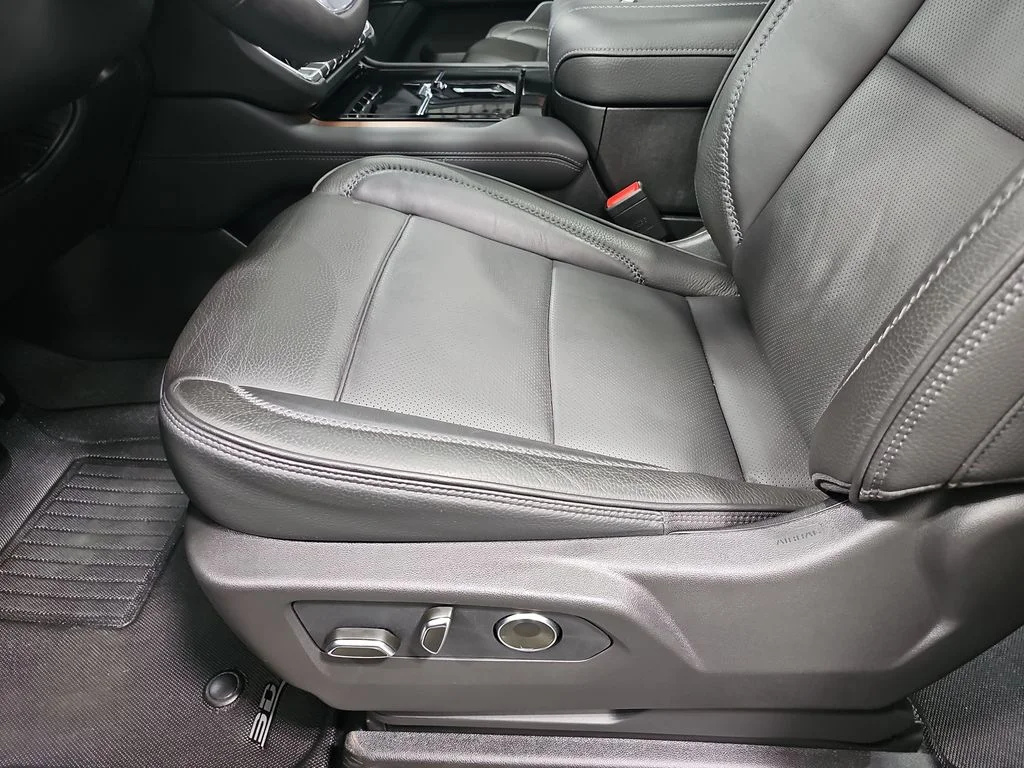 Used 2026 Silver GMC Denali image 31