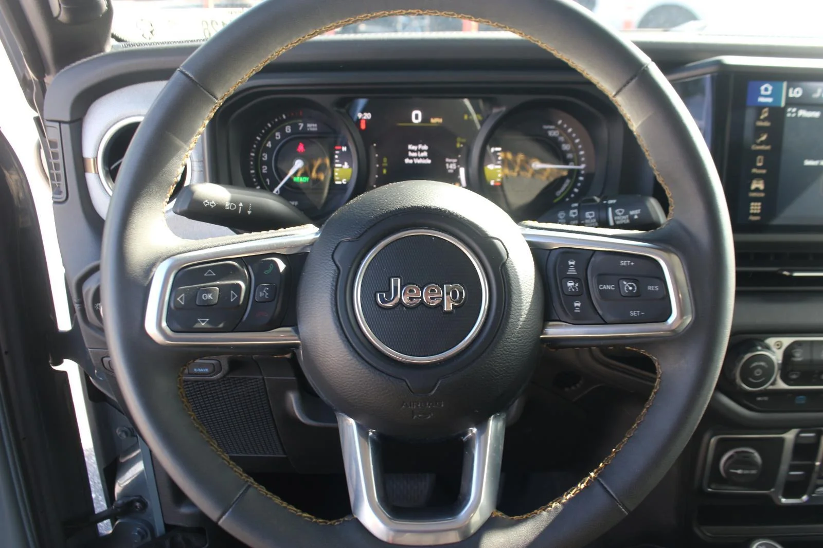Used 2024 Grey Jeep Sahara image 17