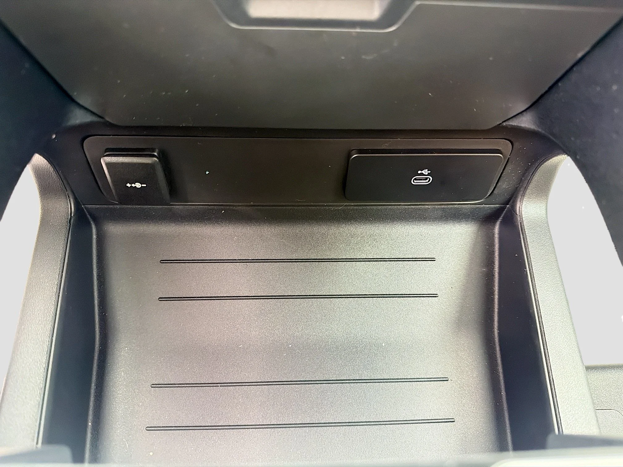 New 2026 Fuji White Land Rover X-Dynamic SE image 30