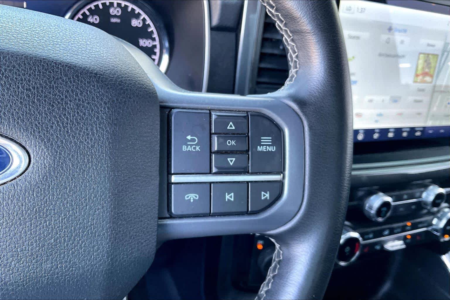 Used 2023 Agate Black Metallic Ford XLT image 43