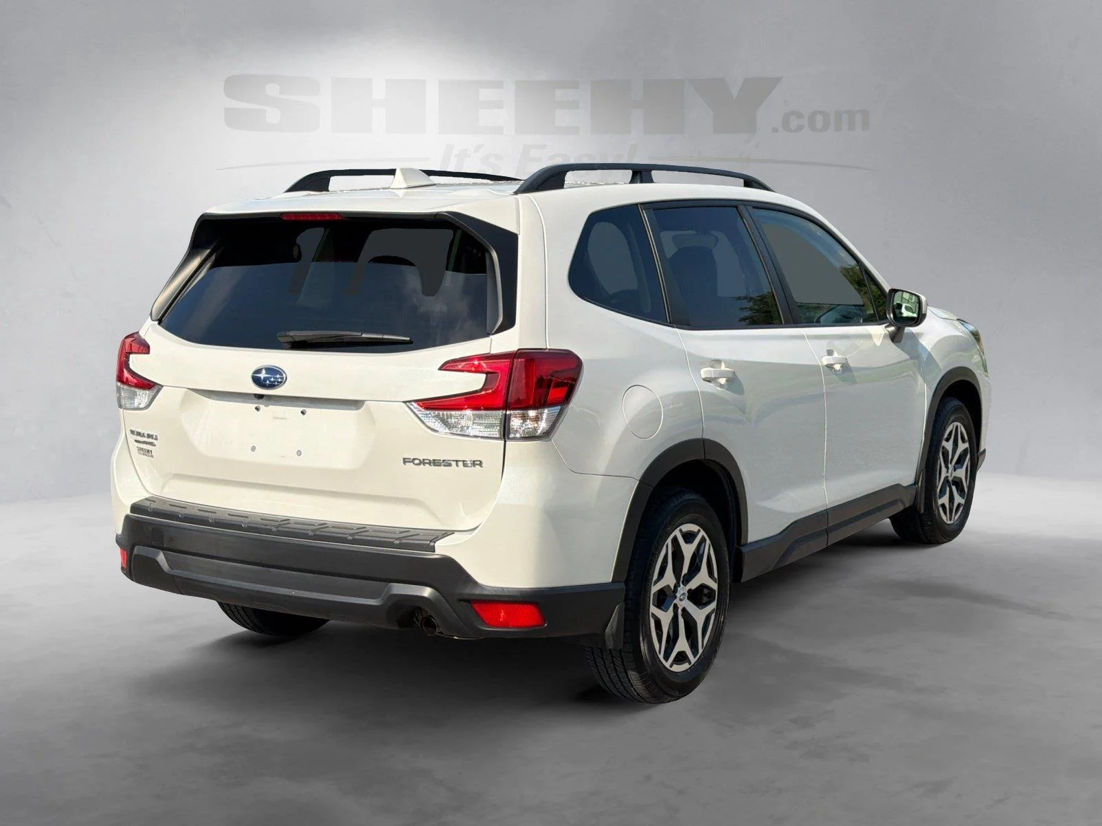 Used 2021 Crystal White Pearl Subaru Premium image 11
