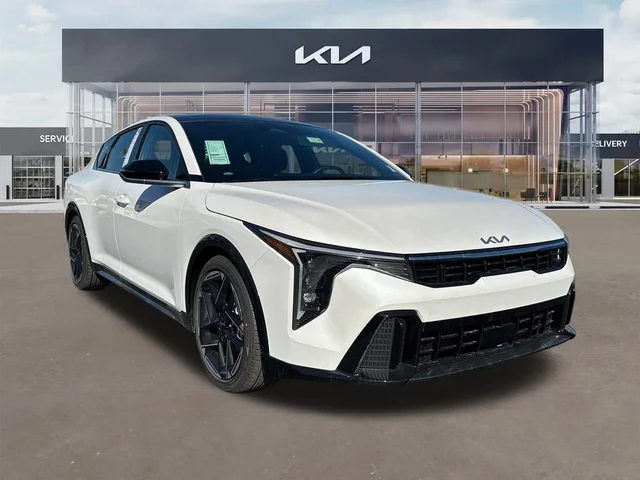 2025 Kia K4 GT-Line